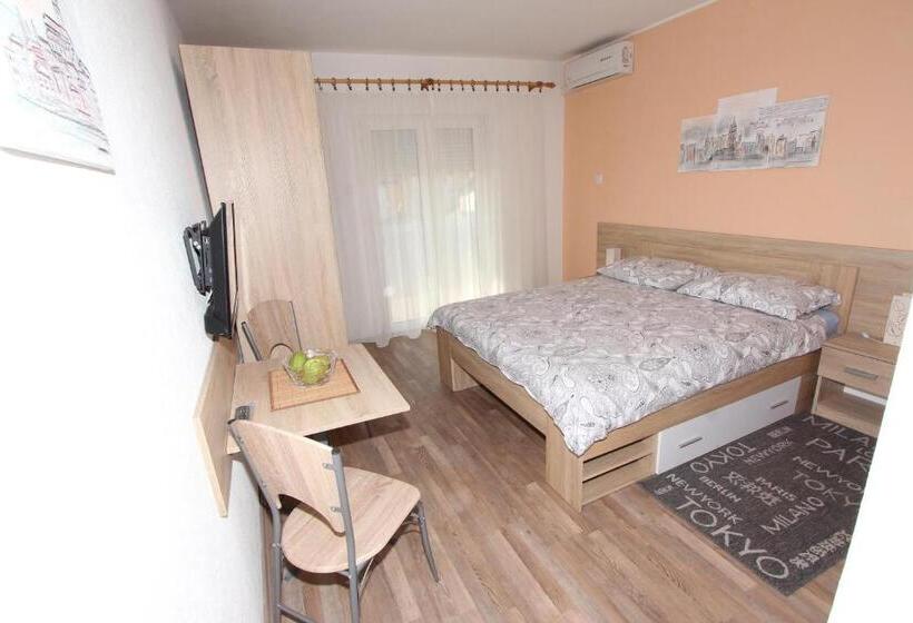 Monolocale Standard Vista Mare con Balcone, Apartments Eva