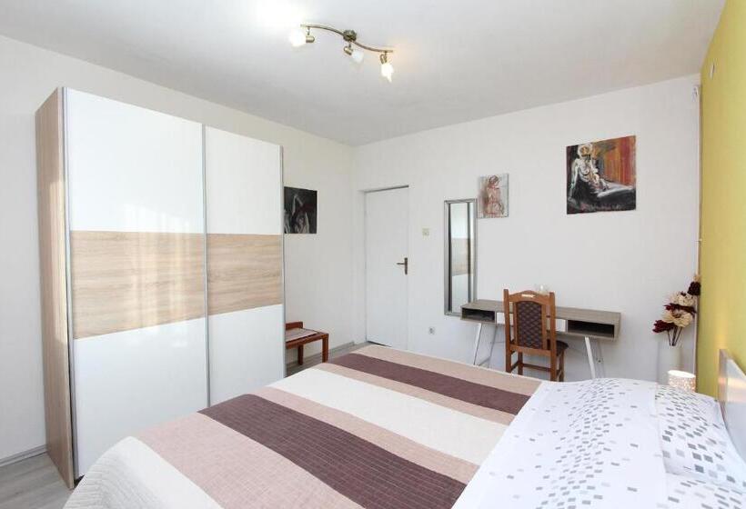 Appartamento 1 Camera da letto con Terrazza Vista Mare, Apartments Eva