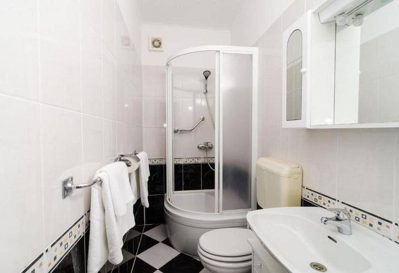 חדר סטנדרט נוף לים, Rooms Lydia   Adults Only