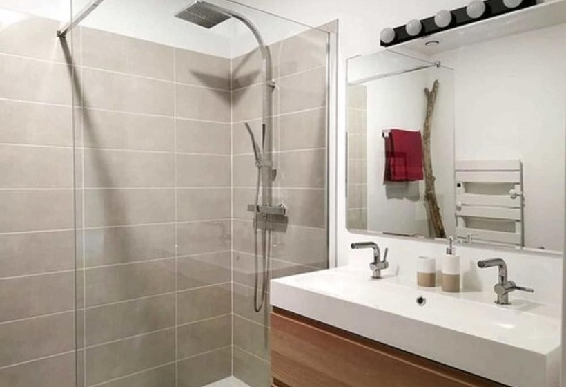 Номер Стандарт, Le Clos Ayanna