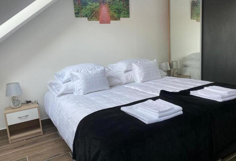Номер Стандарт, M70 Apartmanház