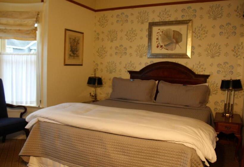 디럭스 룸 킹사이즈 침대, Pacific Grove Inn