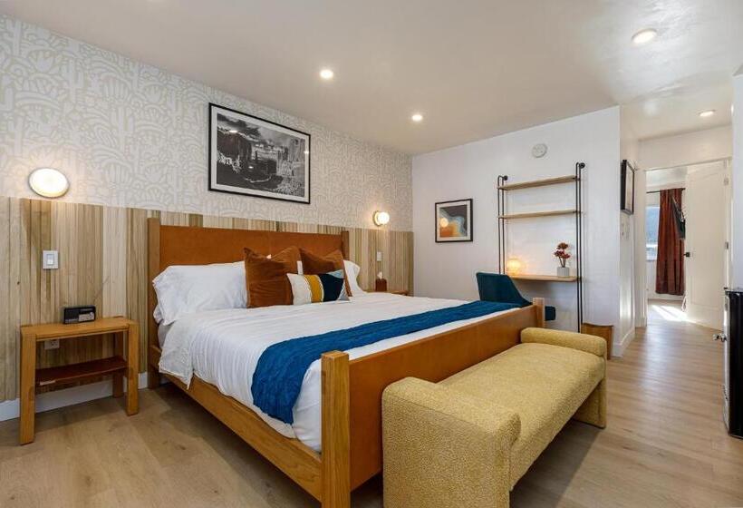Люкс Deluxe Кровать Кинг, Quail Park Lodge