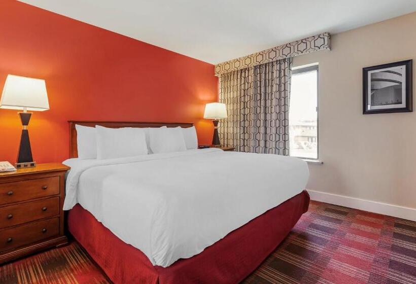 Люкс Повышенной Комфортности, Polynesian Hotel & Suites Wisconsin Dells/lake Delton