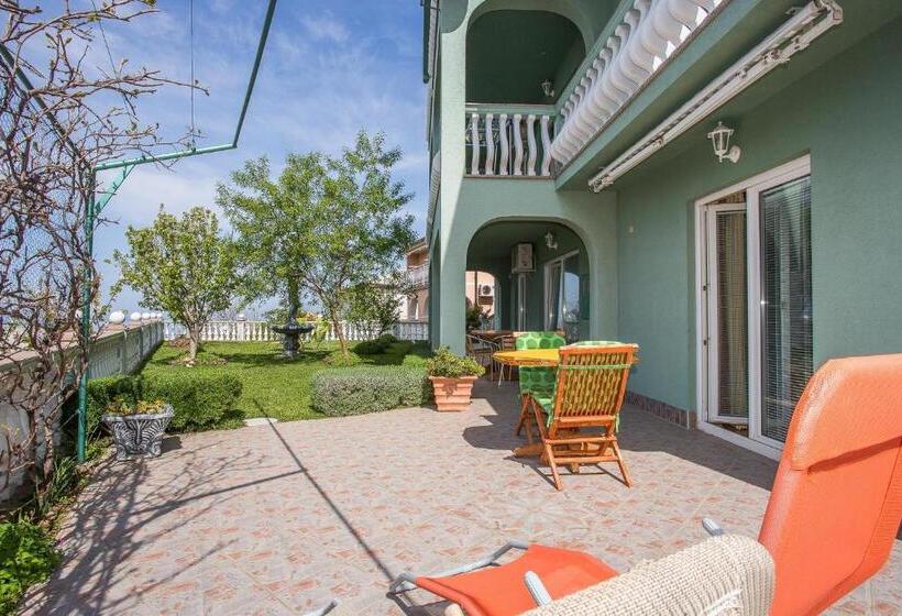 آپارتمان 1 خوابه با بالکن, Apartments Bionda