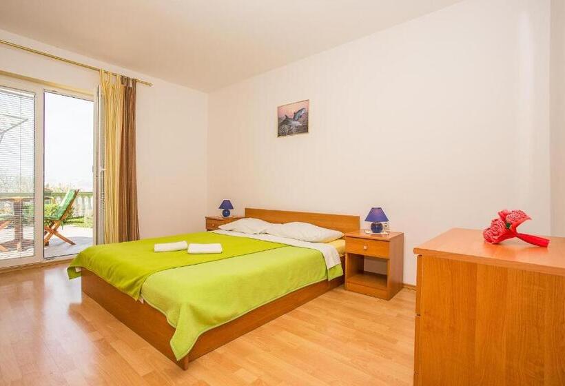 آپارتمان 1 خوابه با بالکن, Apartments Bionda