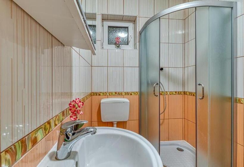 اتاق لوکس, Apartments Bionda
