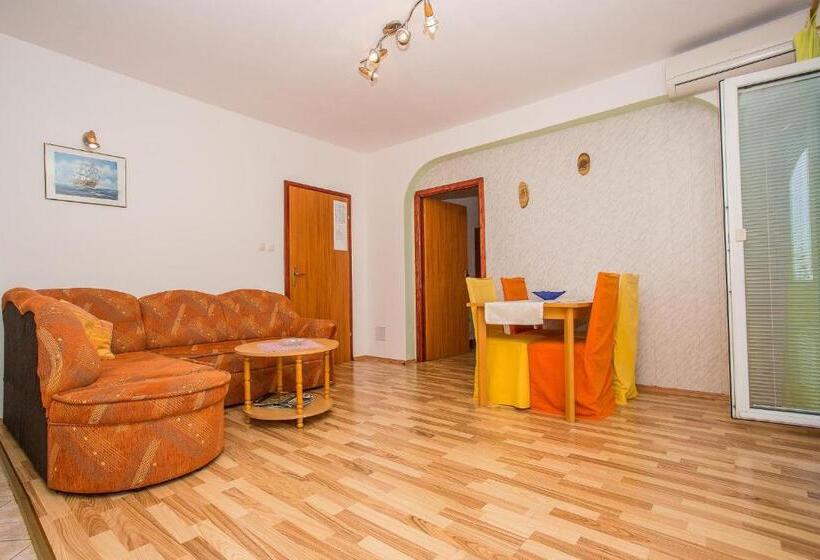 شقة غرفتين, Apartments Bionda