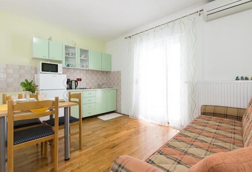 شقة غرفة واحدة مطلة على حمام السباحة, Apartments Bionda