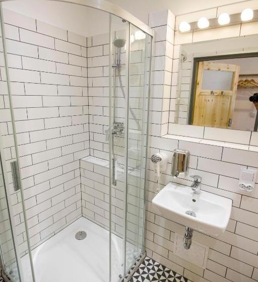 Quarto superior, Pokoje Gościnne św. Anny