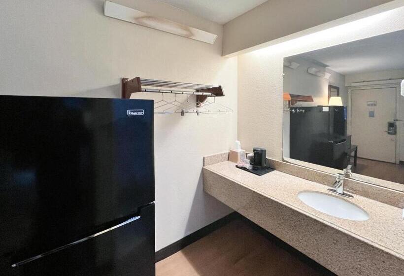 Quarto Estandar Cama King para Deficientes Físicos, Studio 6 Suites Shreveport, La Industrial Loop