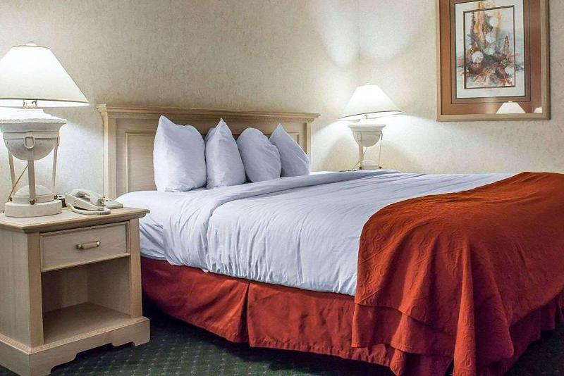 Номер Стандарт Адаптированный для Инвалидов, Quality Inn & Suites Safford