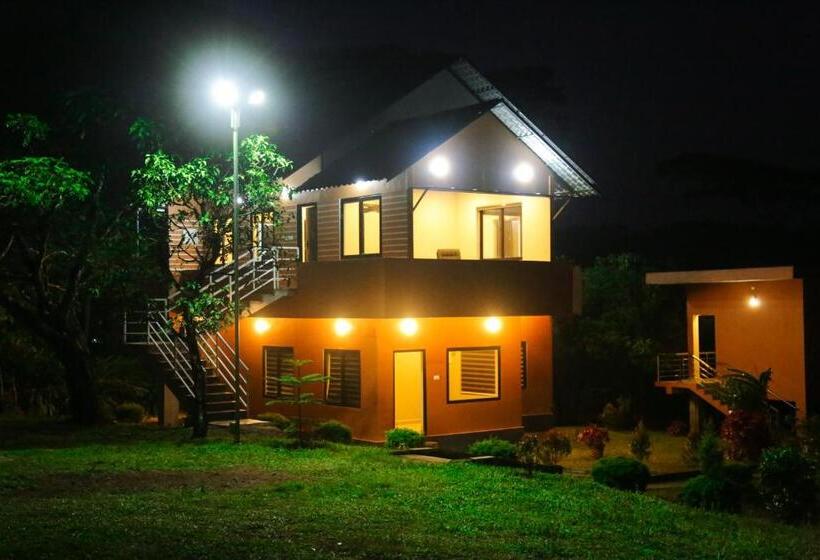 Президентский Люкс, Ceecee Grand Resort