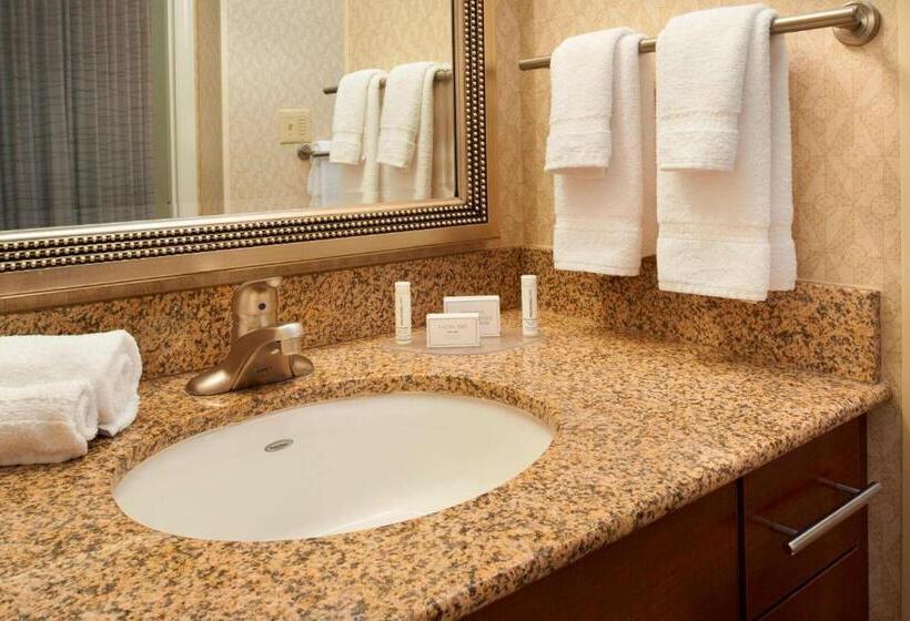 스위트, Sonesta Es Suites Detroit Warren