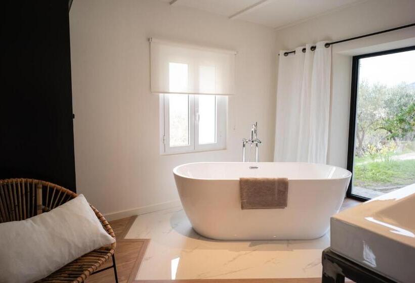 Люкс Deluxe Кровать Кинг, Villa Milanu