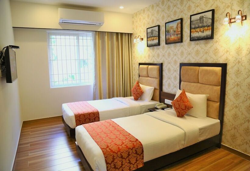 Quarto Deluxe Cama King, The Continentti Whitefield