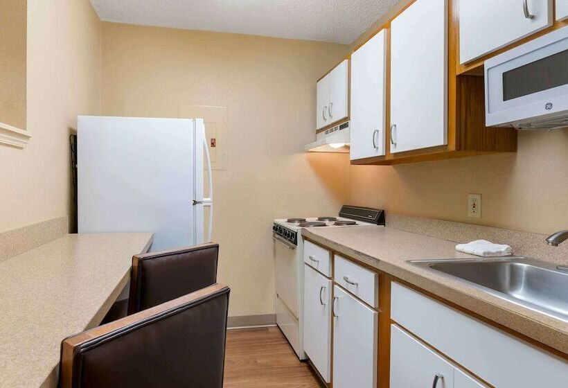 استودیوی لوکس, Extended Stay America Suites  Dayton  South