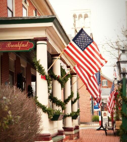 디럭스 룸 킹사이즈 침대, Strasburg Village Inn