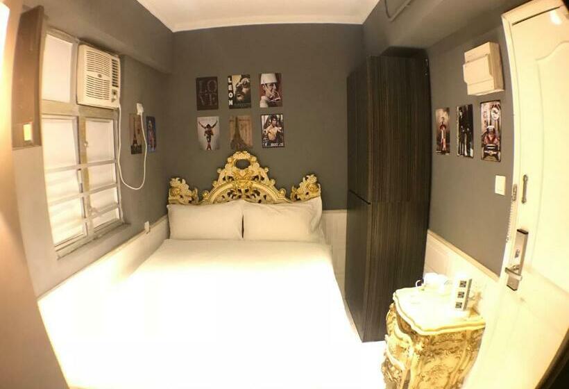اتاق سوپریور یک تخته, The House