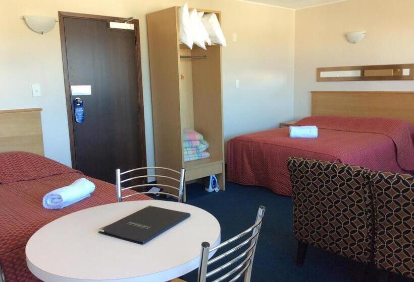 استودیوی استاندارد با تخت دوبل, Capital View Motor Inn