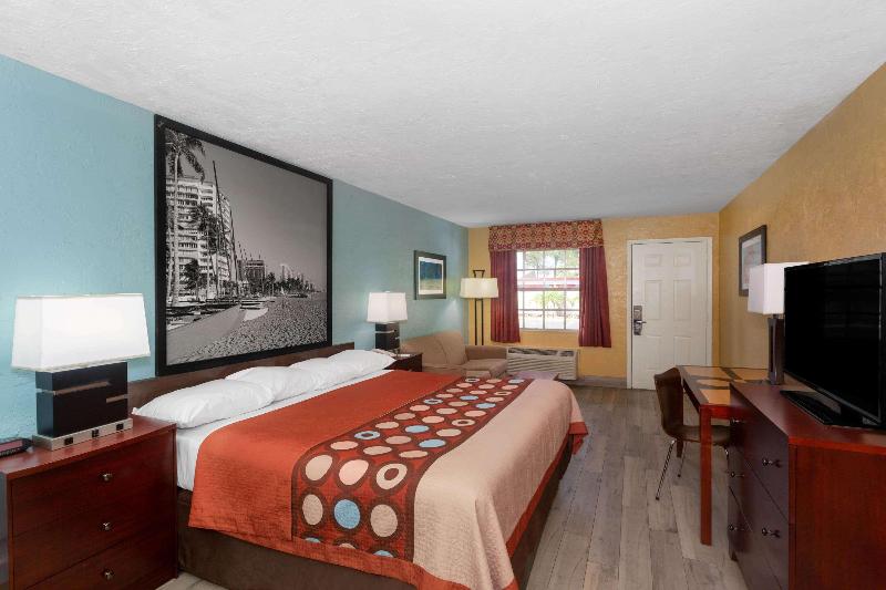 חדר סטנדרט עם מיטת קינג, Super 8 By Wyndham Bradenton Sarasota Area