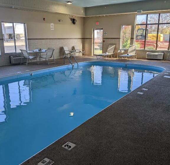 Люкс Кровать Кинг, Quality Inn & Suites