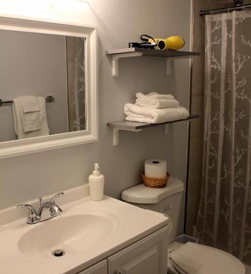 Четырехместный Номер Стандарт, Rainier Guesthouse