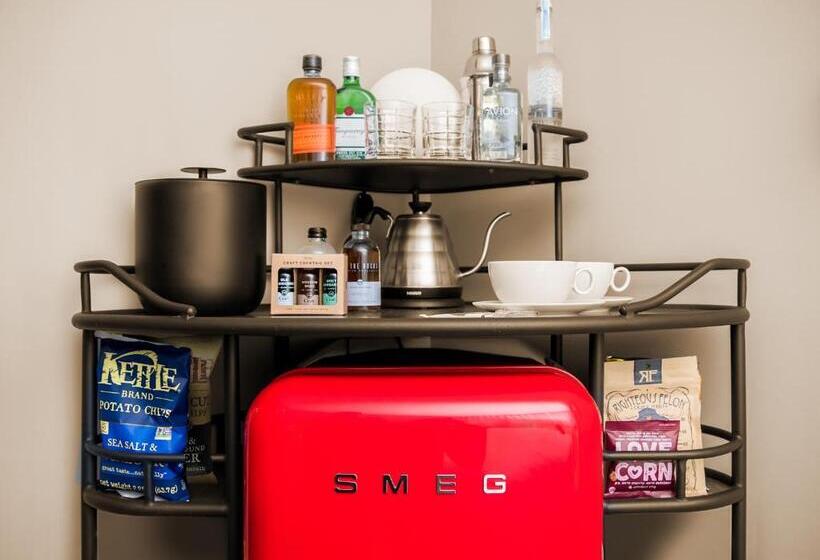 Standard Room Adapted for people with reduced mobility, Virgin Hotels Nashville