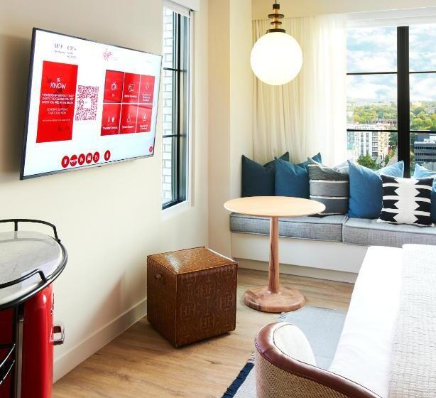 Standard Room King Bed Adapted for people with reduced mobility, Virgin Hotels Nashville