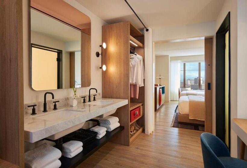 Habitación Estándar Adaptada para Discapacitados, Virgin Hotels Nashville