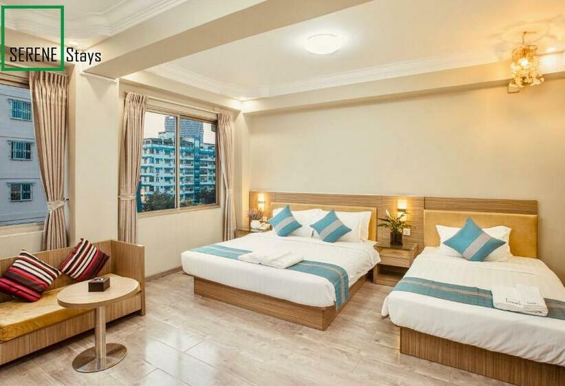 اتاق خانوادگی, Serene Stays