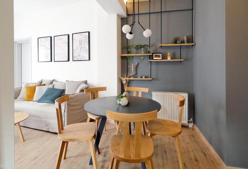 Апартаменты 2 Спальни, Odyssey Residence