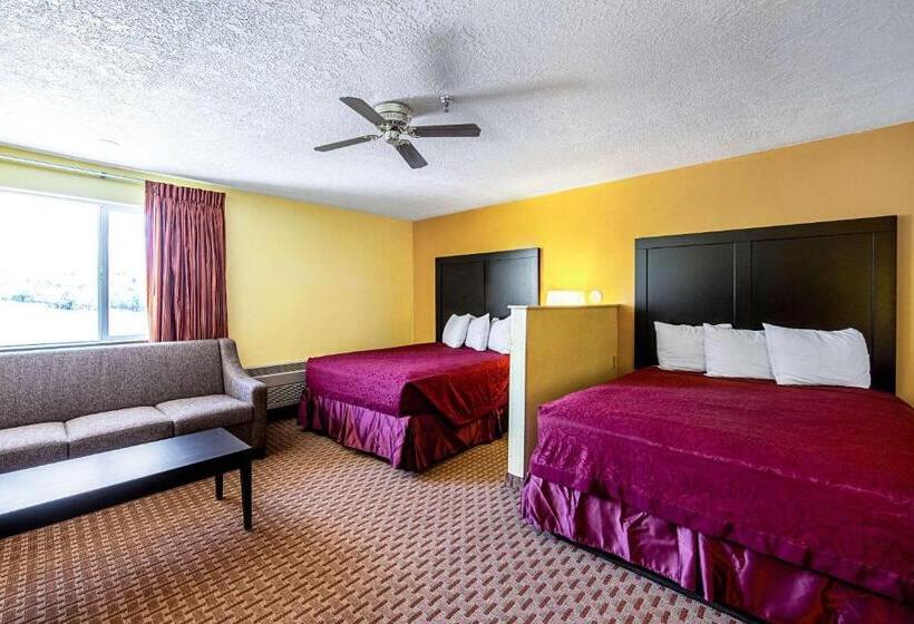 套房, Rodeway Inn & Suites