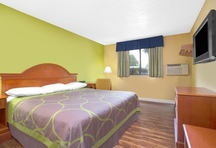 חדר סטנדרט עם מיטת קינג, Super 8 Gainesville I 75 Hospital University Area