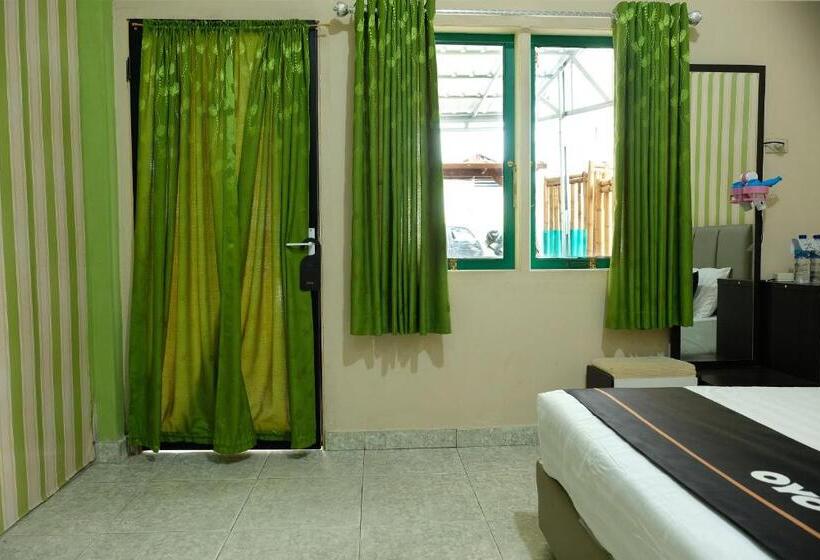 اتاق لوکس, Esbe Hotel Syariah By Oyo Rooms
