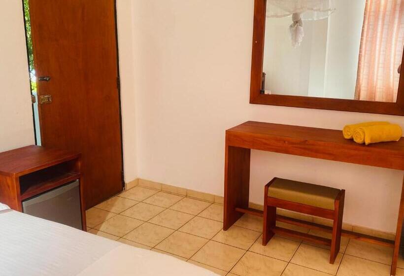 Quarto Estandar, Bienvenido Cozy Madiha