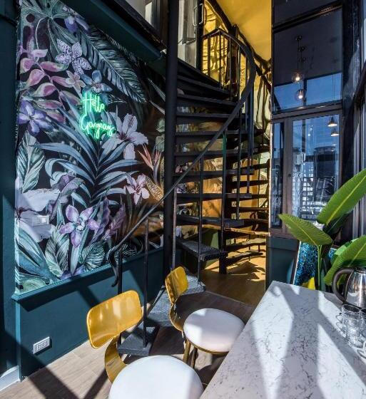 استودیو خانوادگی, Theme Boutique Hotel Bangkok