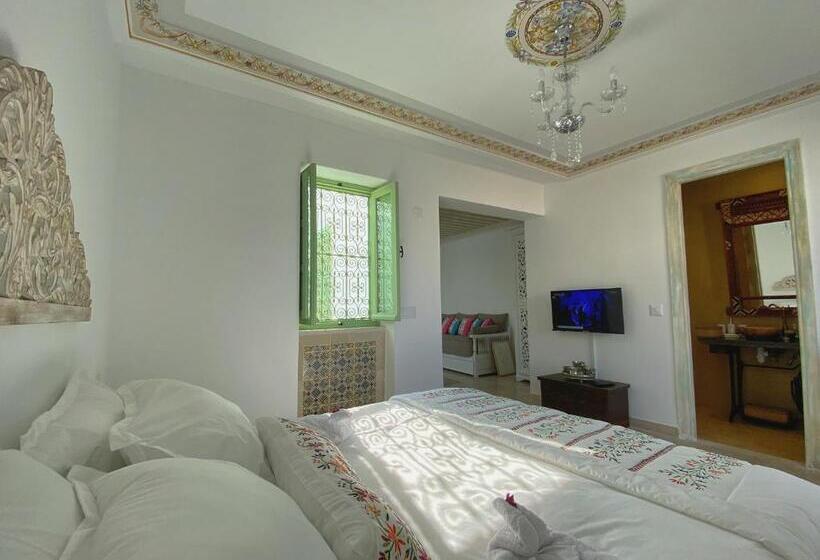 اتاق لوکس با بالکن, Dar El Kif  La Marsa
