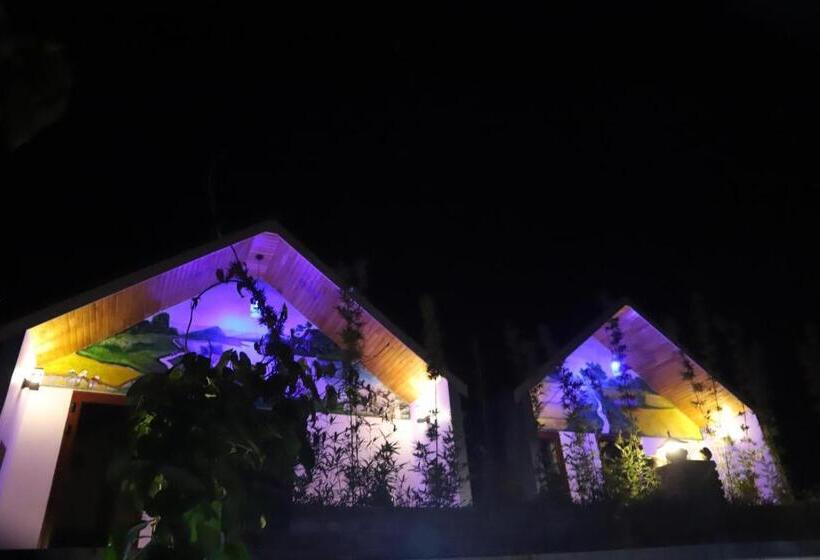庭の見えるスタンダードトリプルルーム, Phong Nha Friendly Home 2