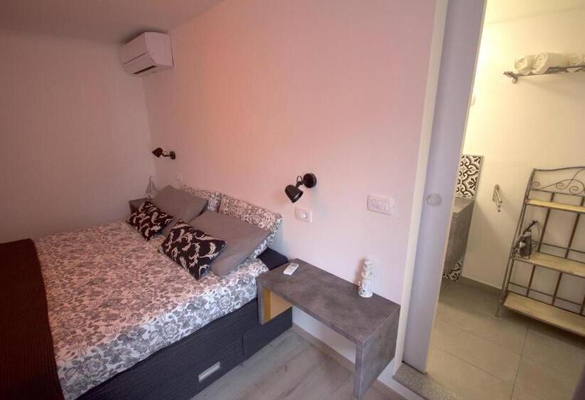اتاق استاندارد, Phiros B&b