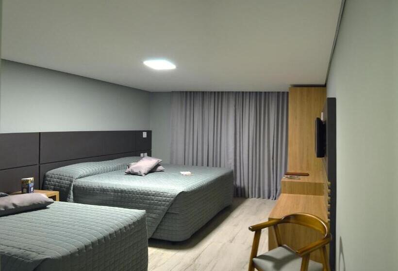 Quarto Quádruplo Deluxe, Sky Palace