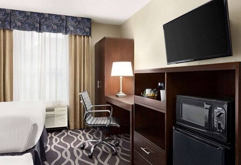 Номер Стандарт 2 Двуспальные Кровати, Iban Dallas Park Central , Trademark By Wyndham