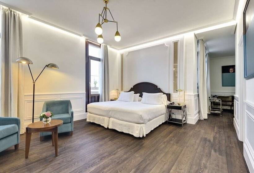 Suite with Terrace, Boutique Hotel H10 Villa de La Reina