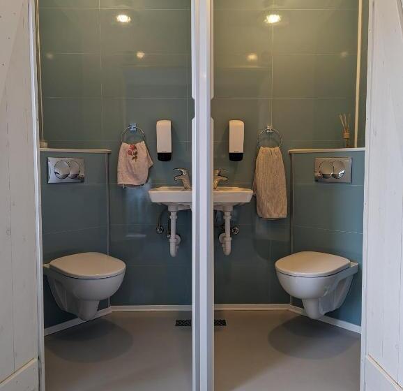 اتاق چهار تخته با دستشویی مشترک, Vík Hostel