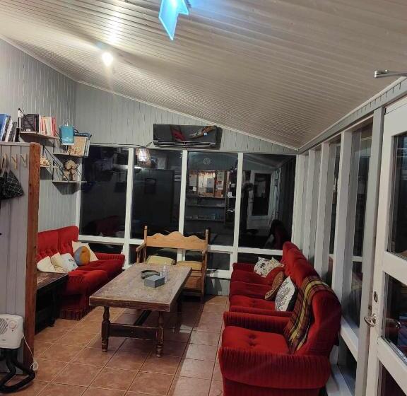 اتاق استاندارد با سرویس بهداشتی مشترک, Vík Hostel