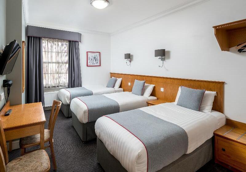 Трехместный Номер Deluxe, OYO Townhouse New England Victoria