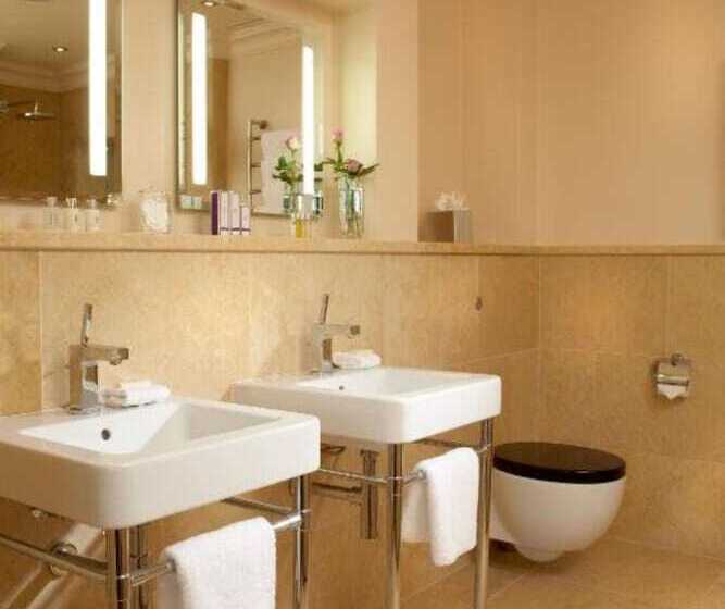 Номер Deluxe, Stoke Park Country Club Spa And