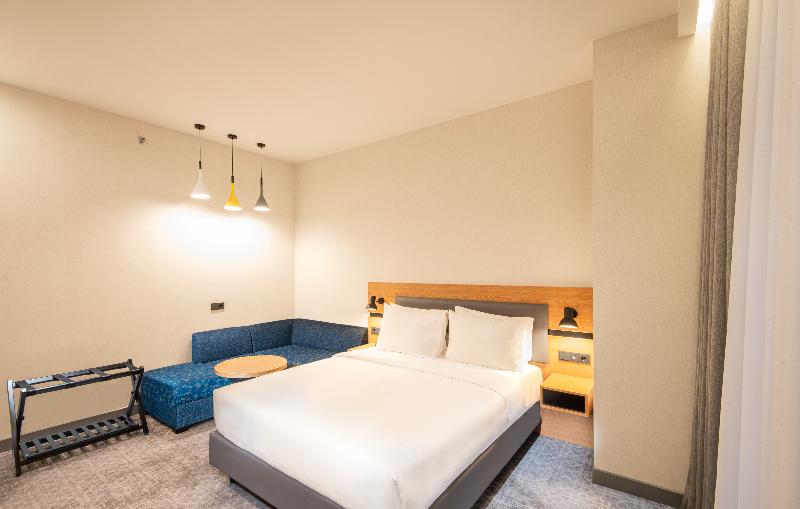 스탠다드 룸, Holiday Inn Yerevan   Republic Square, An Ihg