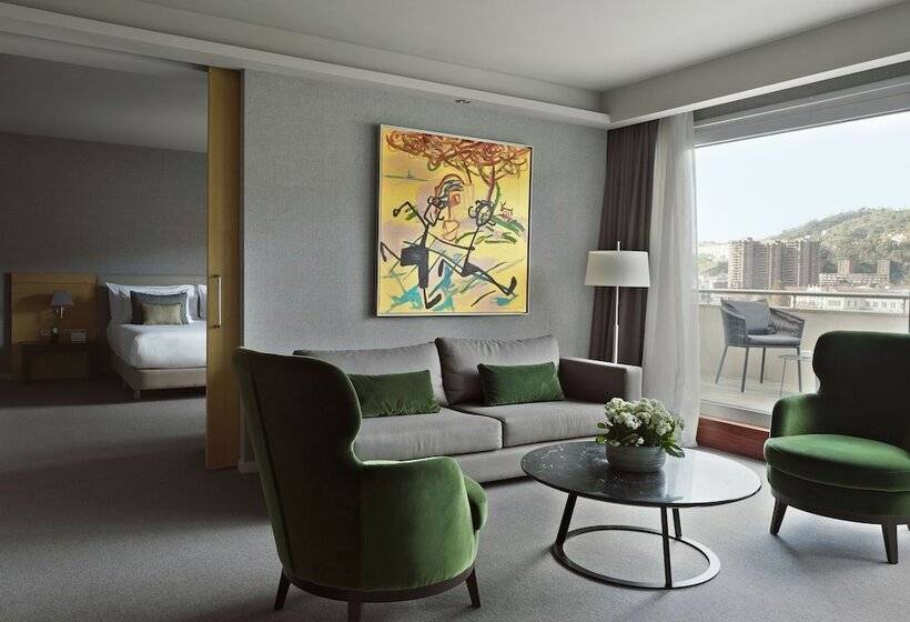 高级套房, The Artist Grand Hotel Of Art