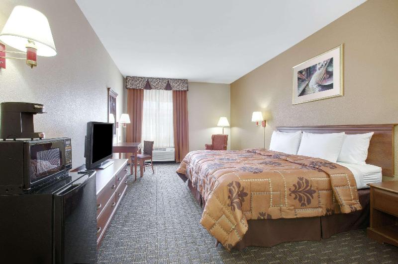 Quarto Deluxe Vista Cidade, Pestana Palace Lisboa Hotel & National Monument   The Leading Hotels Of The World